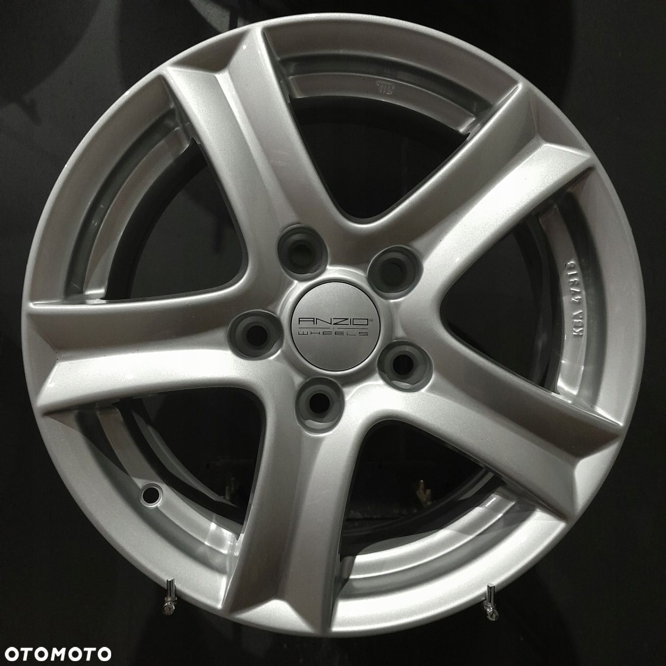 Felgi 15 5x114.3 Mazda 3 6 F507033-50 - 5