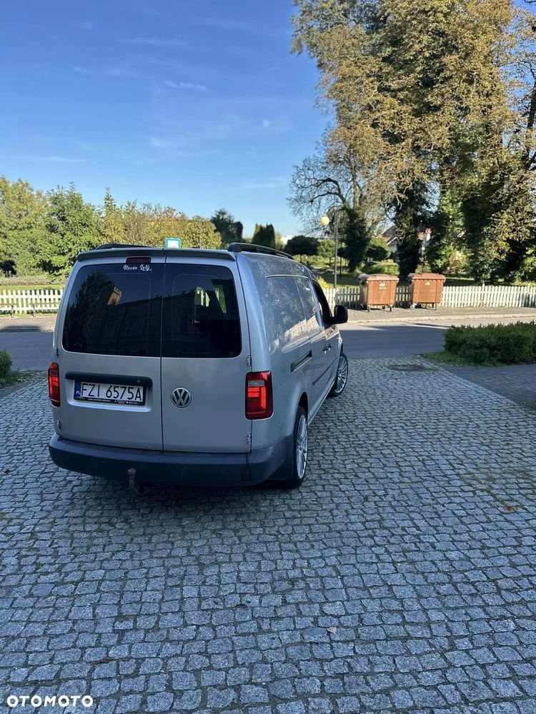 Volkswagen Caddy Maxi DSG - 8