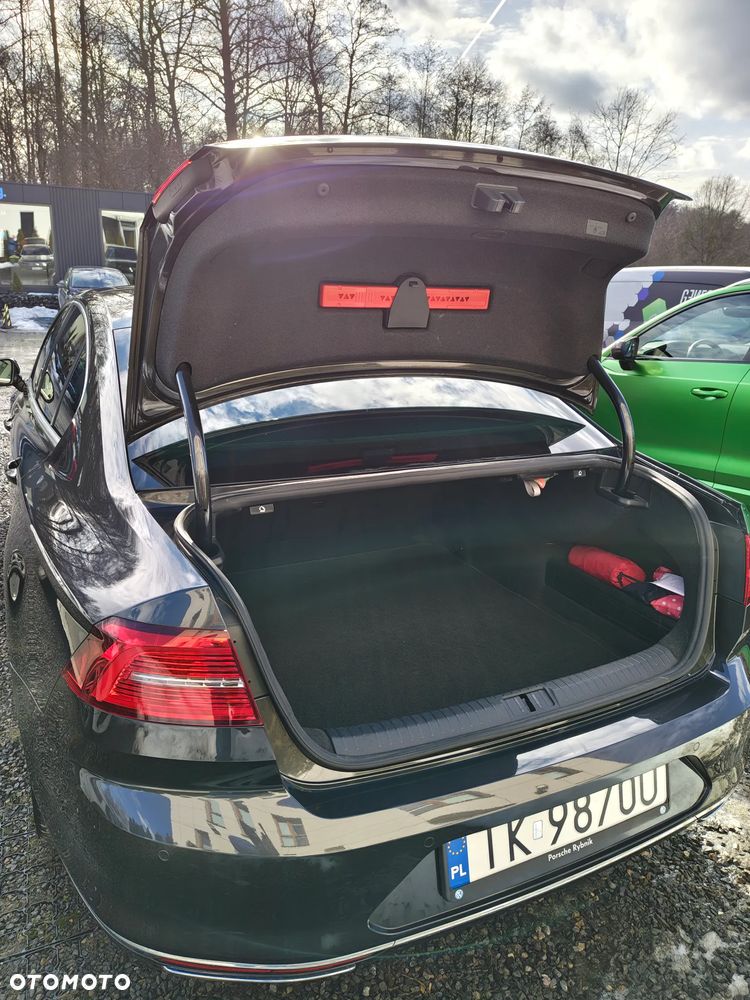 Volkswagen Passat - 34