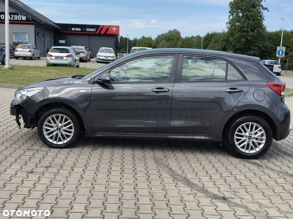 Kia Rio - 4