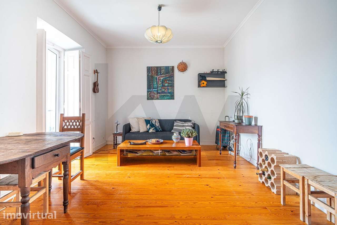 Apartamento T5 Assoalhadas à Av Almirantes Reis - Grande imagem: 5/36