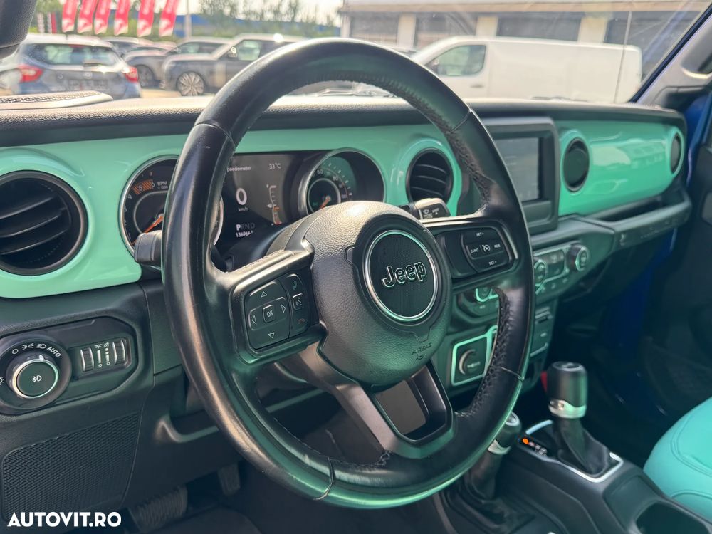 Jeep Wrangler - 25
