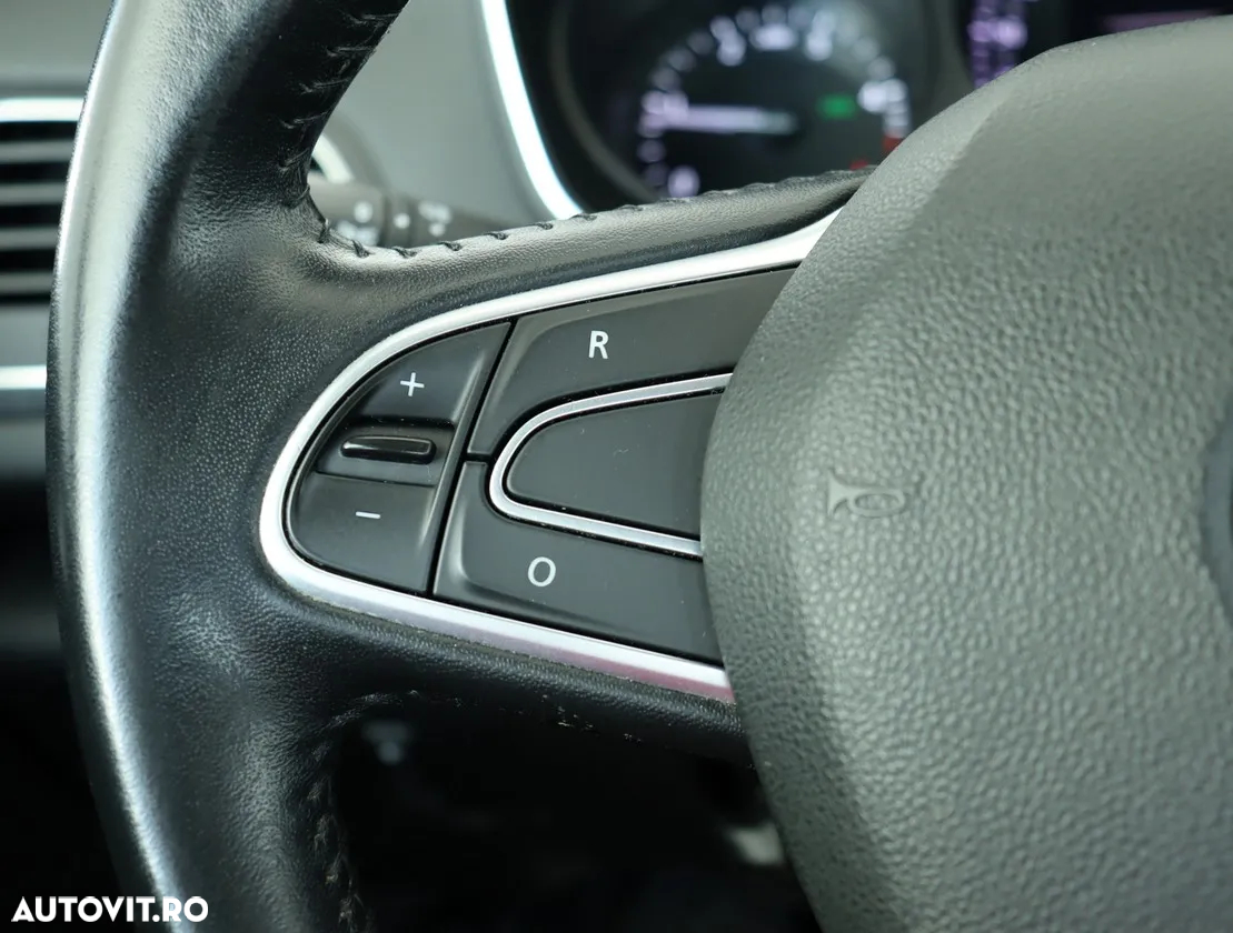 Renault Megane Blue dCi EDC Zen - 16