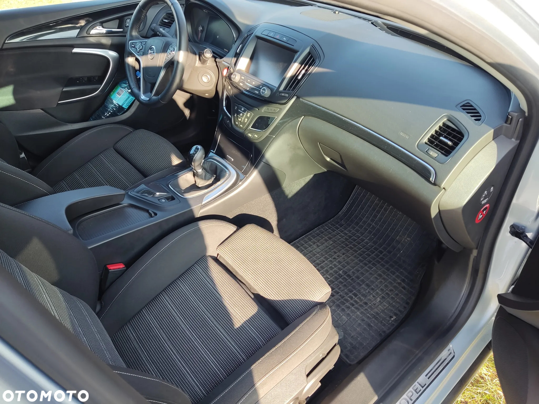 Opel Insignia 1.6 T Cosmo S&S - 10