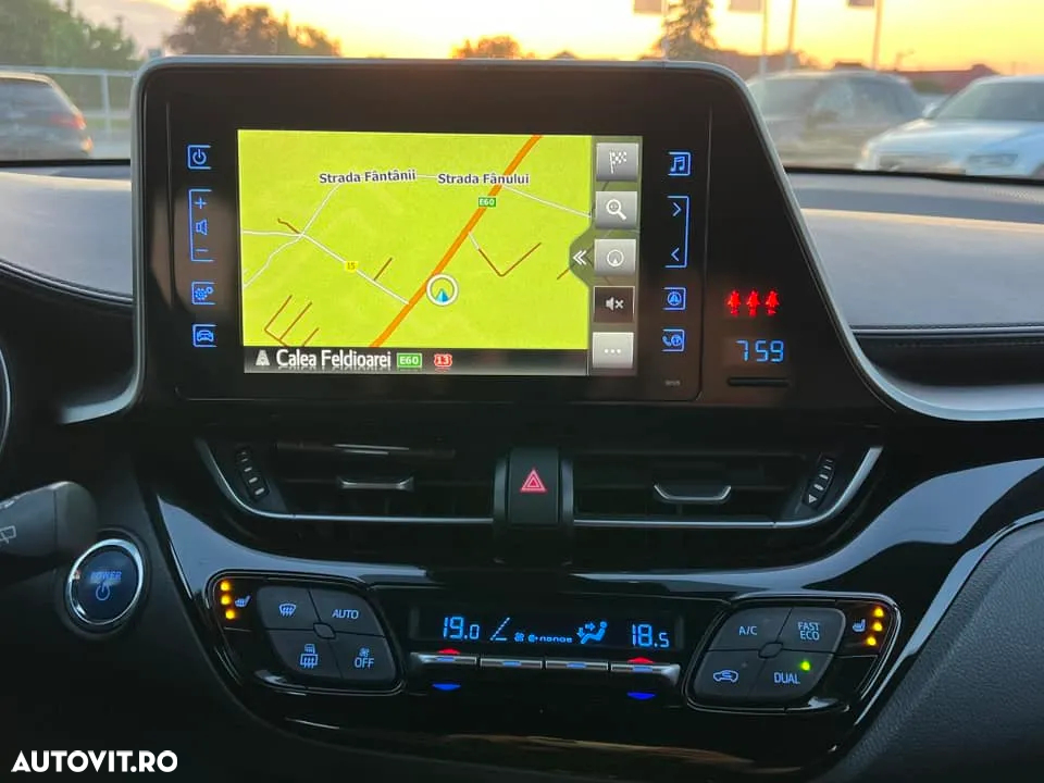 Toyota C-HR Hybrid Lounge - 6