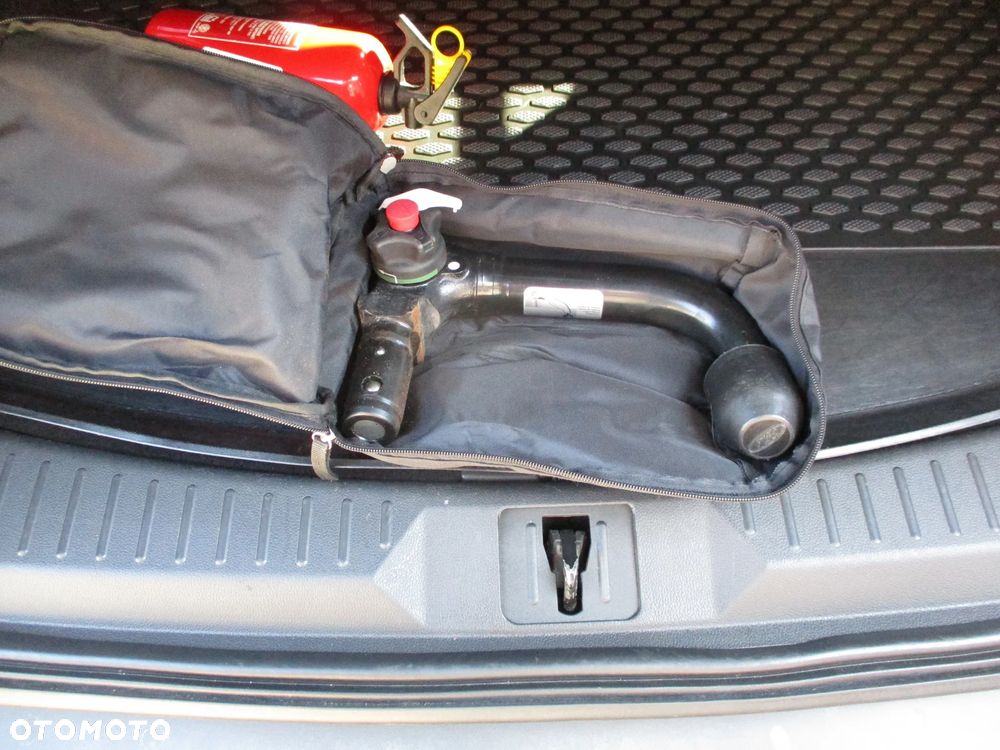 Ford Kuga 2.0 TDCi 4x4 SYNC - 30