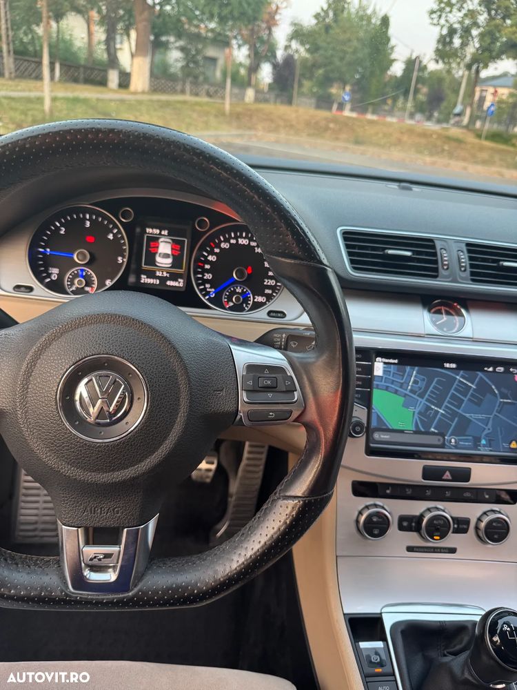 Volkswagen Passat CC - 13