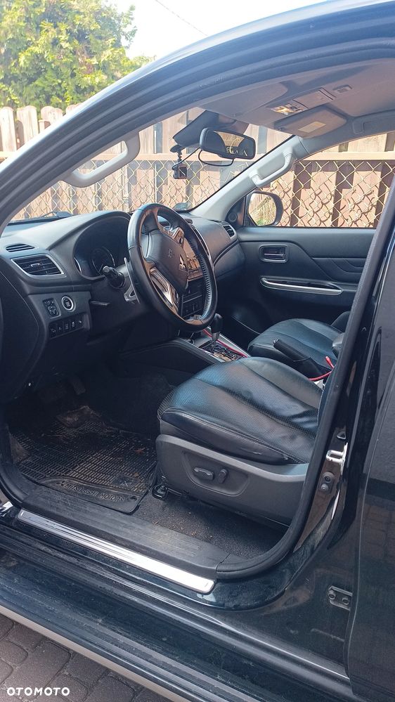 Mitsubishi L200 2.2 d DC Instyle Plus - 4