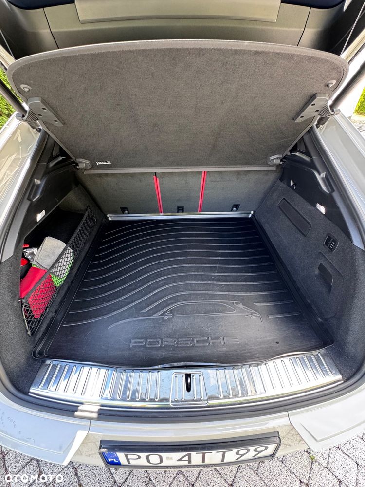 Porsche Cayenne - 21