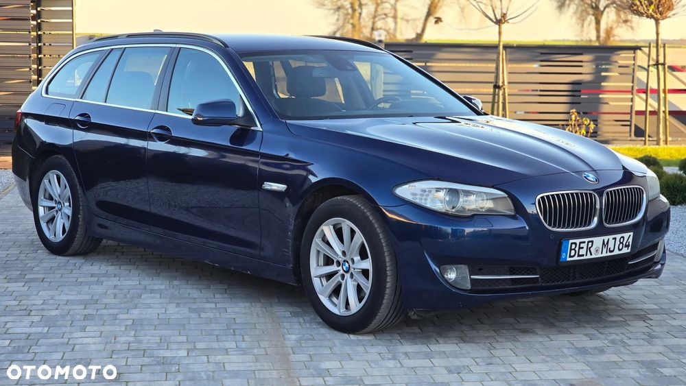 BMW Seria 5 ver-520d-blue-performance - 1