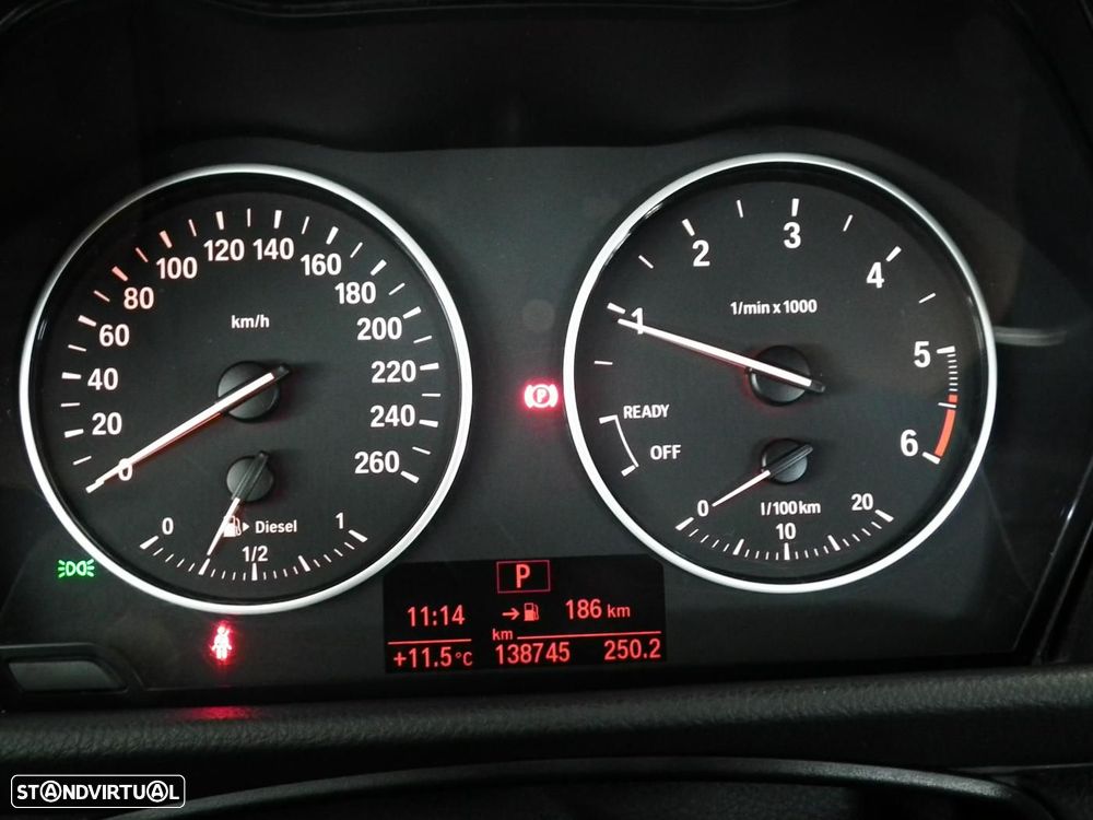 BMW 216 Active Tourer d Line Luxury Auto - 33