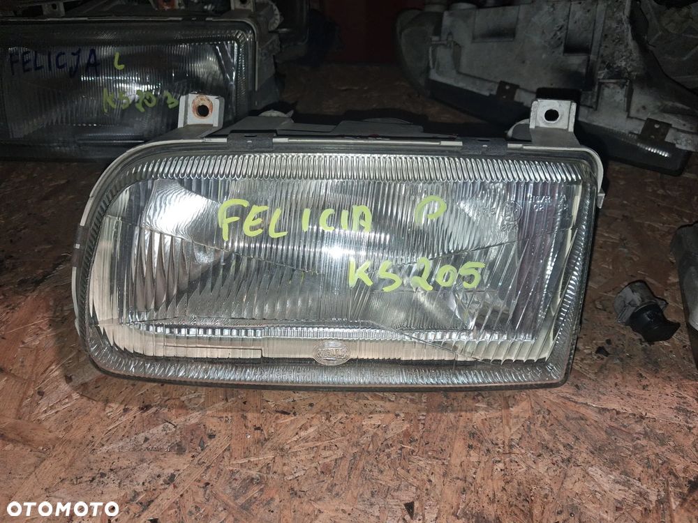 Reflektor LAMPA PRZÓD PRAWY PRAWA  SKODA FELICIA - 1