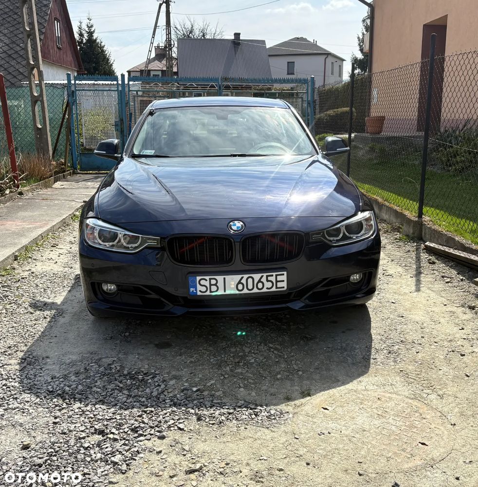 BMW Seria 3 320i Sport Line - 2