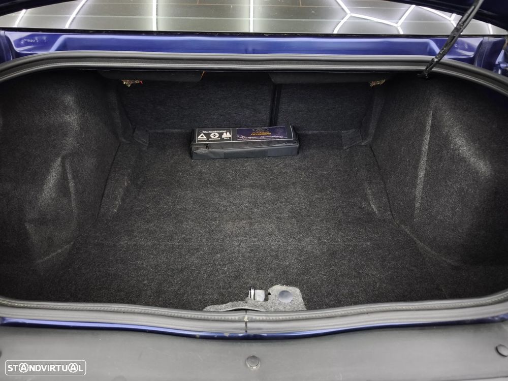 Dodge Challenger Auto SXT Plus - 15