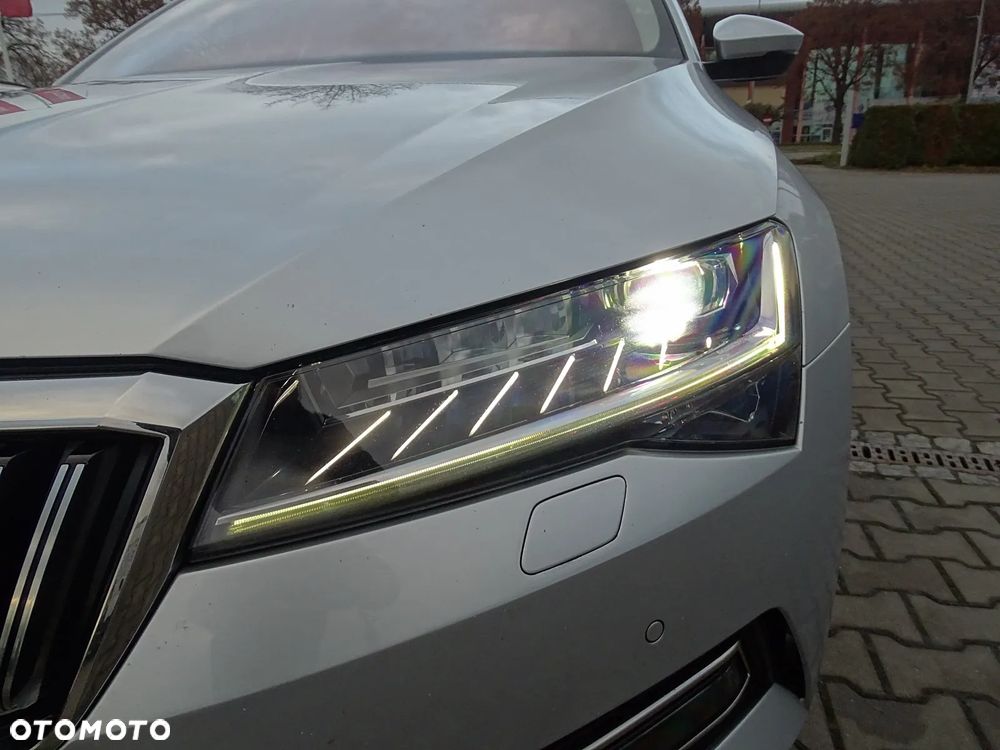Skoda Superb 2.0 TDI SCR Style DSG - 36