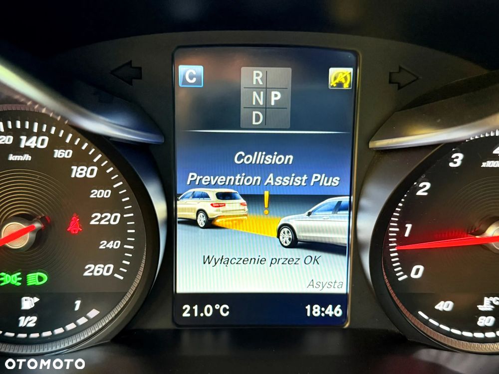 Mercedes-Benz GLC - 25