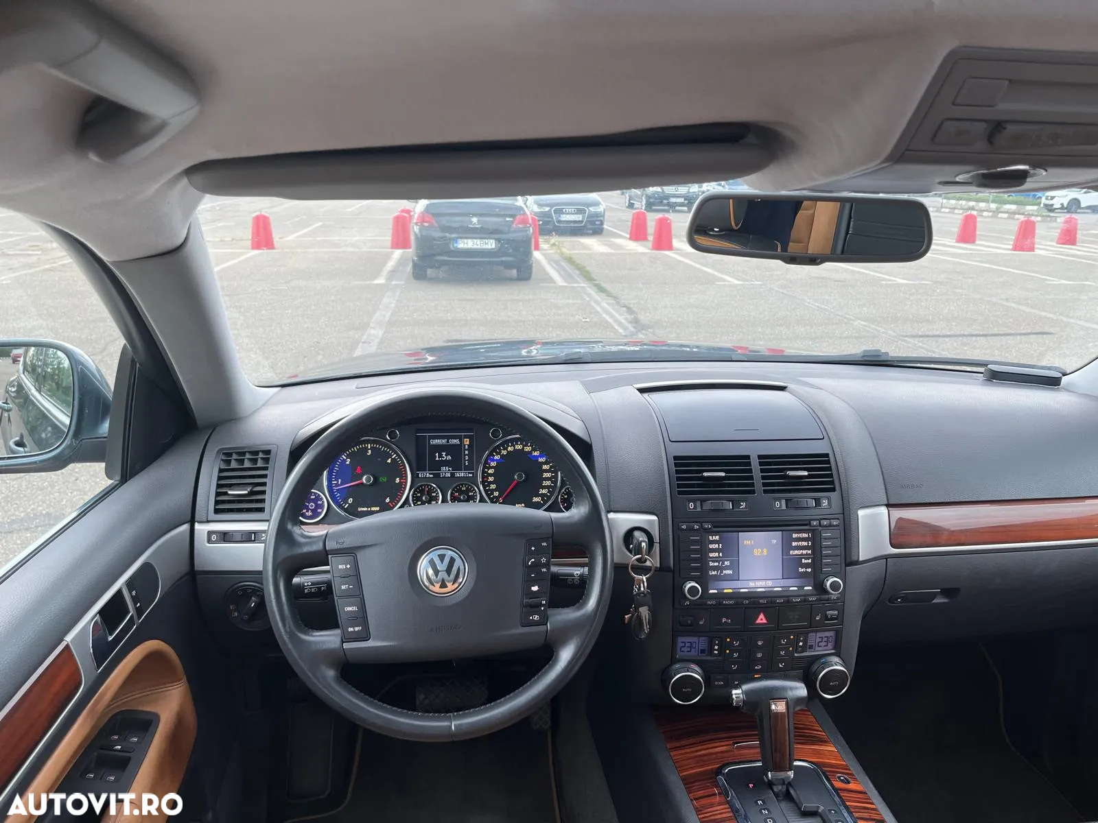 Volkswagen Touareg 3.0 V6 TDI DPF Automatik Individual - 11