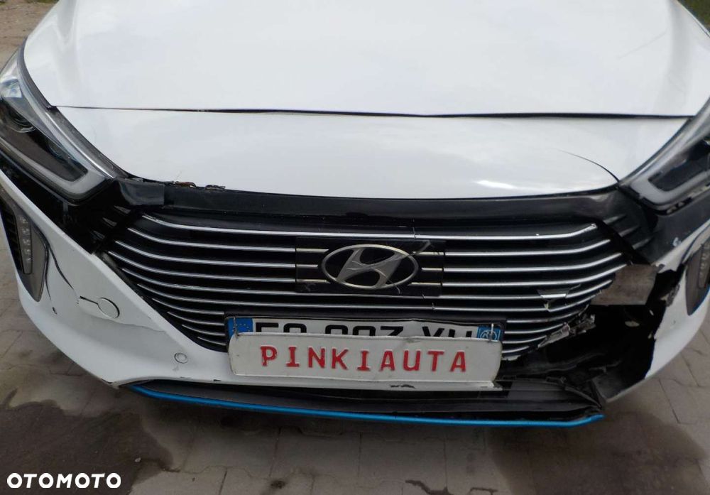 Hyundai IONIQ - 3