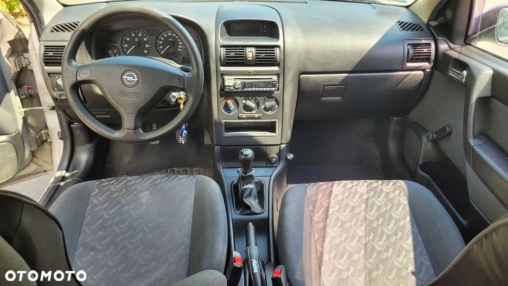 Opel Astra - 10