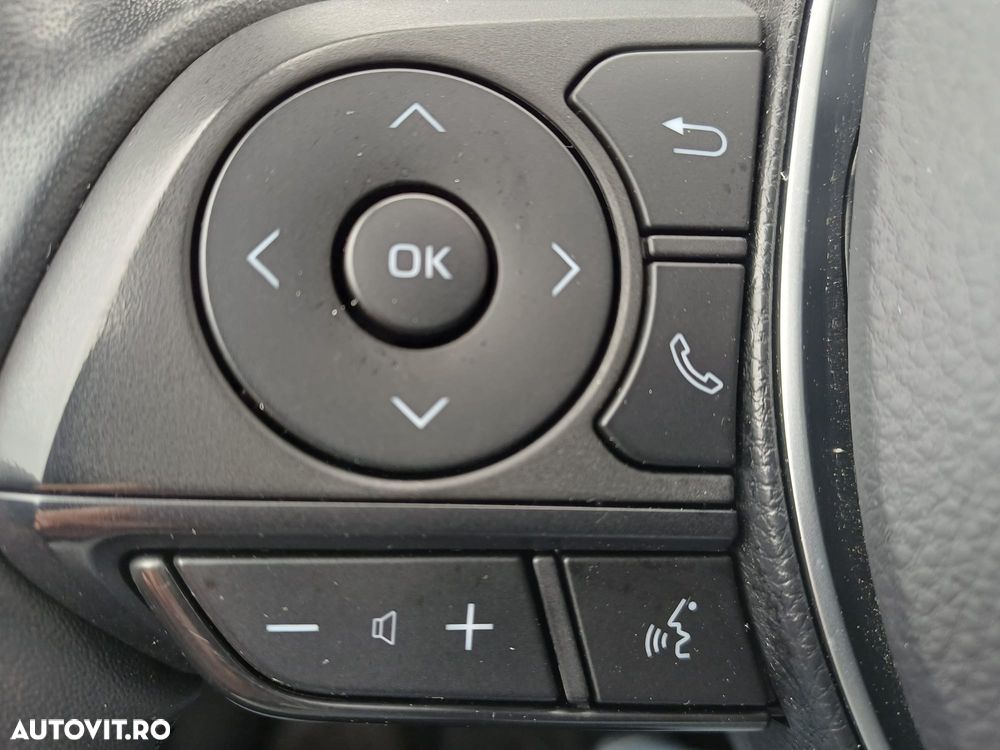 Toyota Corolla 1.8 HSD Dynamic - 13