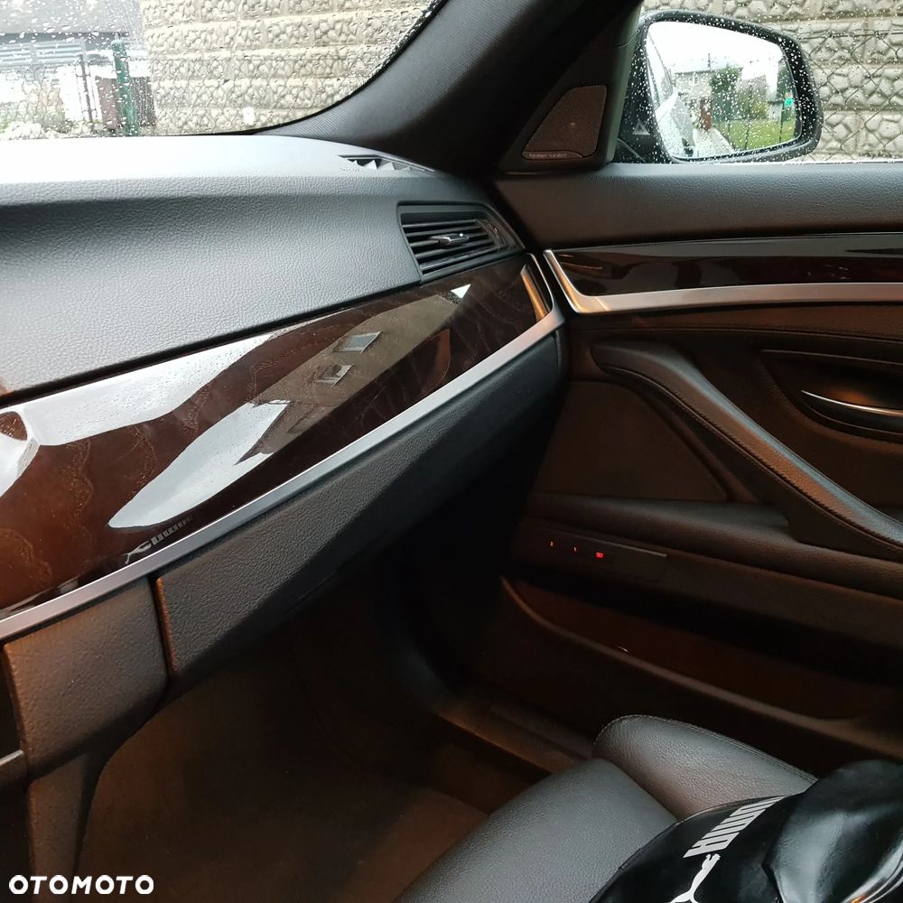 BMW Seria 5 530d xDrive - 15