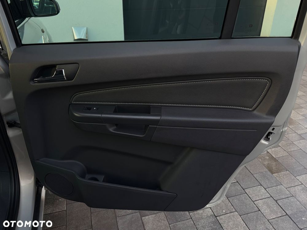 Opel Zafira 1.8 Enjoy - 32