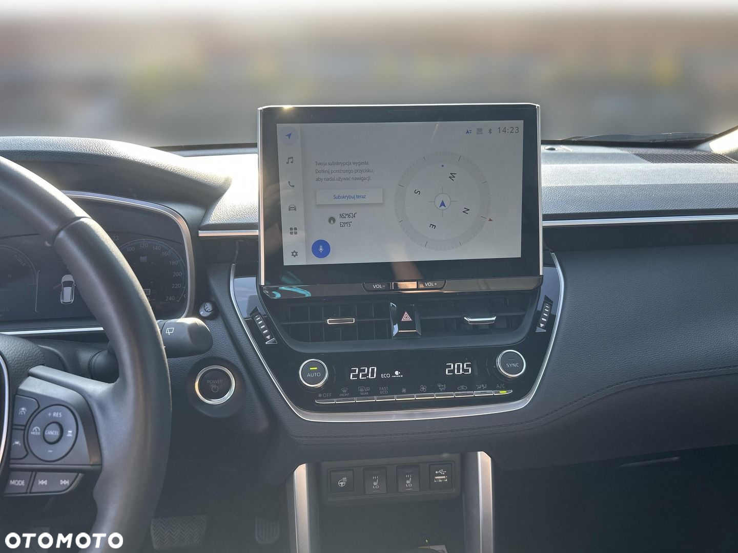Toyota Corolla Cross 2.0 Hybrid Executive AWD - 18