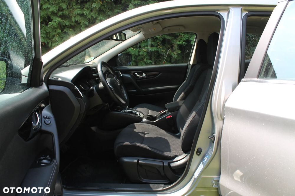 Nissan Qashqai 1.2 DIG-T Tekna Xtronic - 8