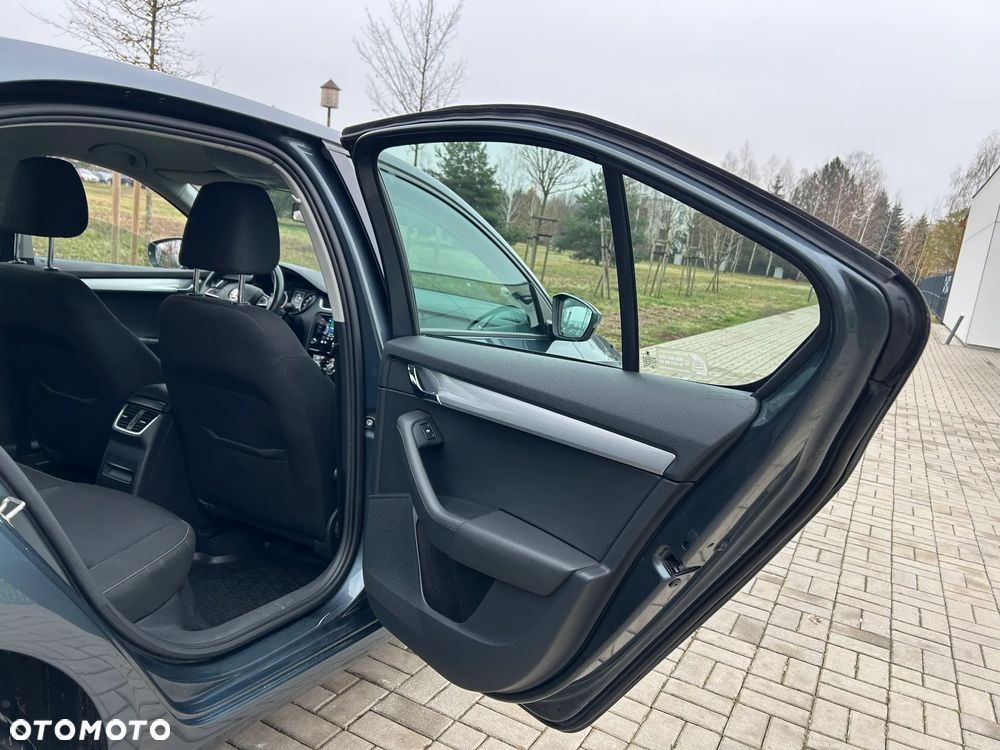 Skoda Octavia 1.4 TSI Ambition - 19
