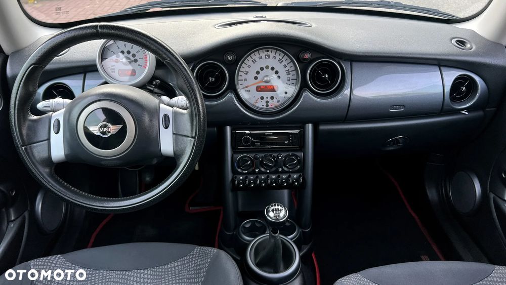 MINI ONE 2003