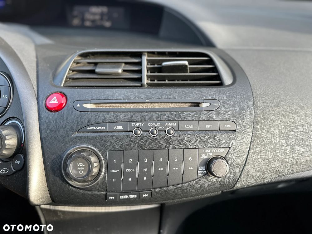 Honda Civic 1.4 Comfort - 23