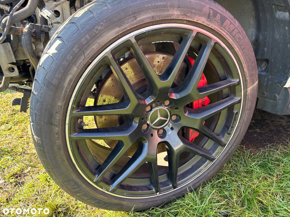 Mercedes-Benz GLE - 21