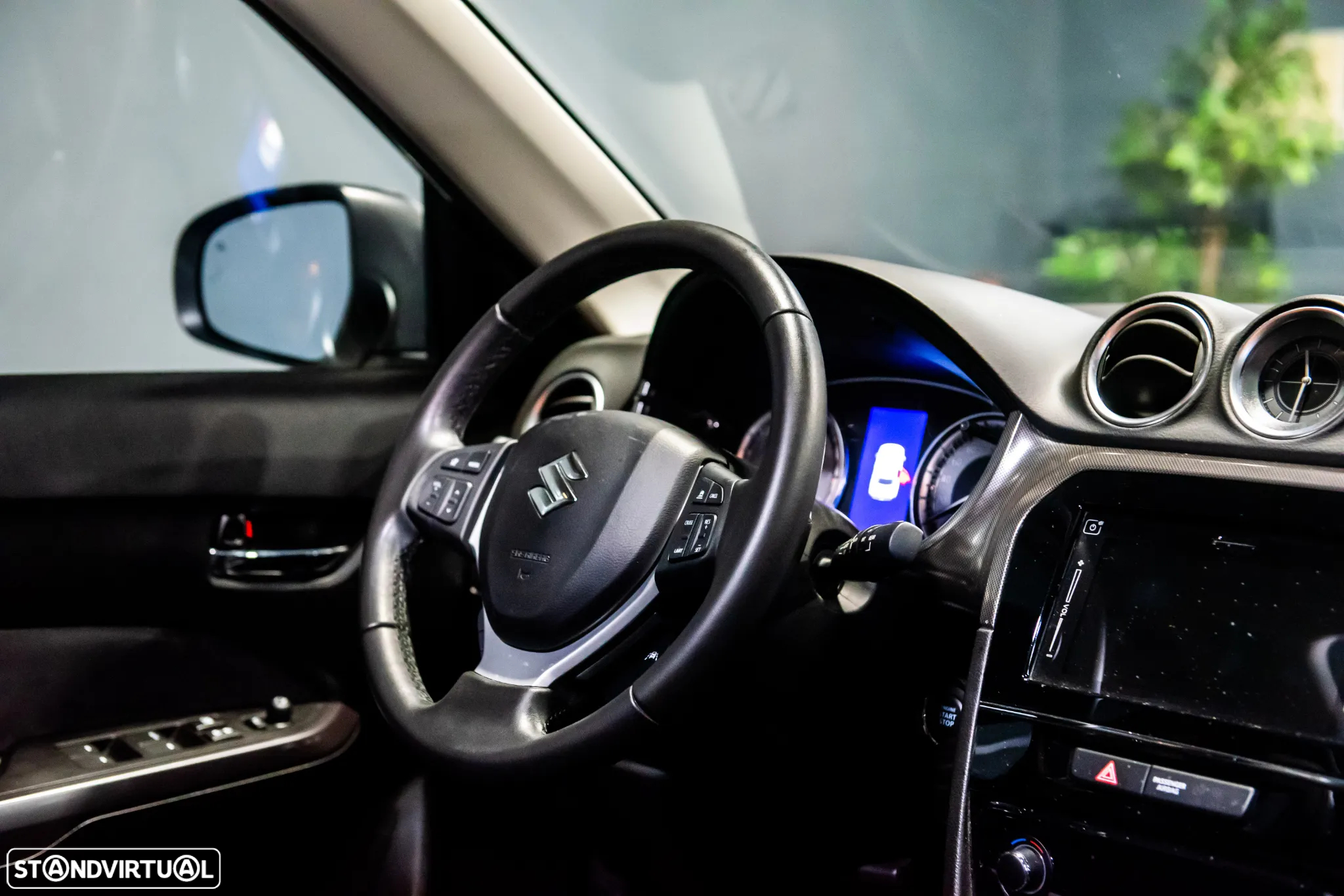Suzuki Vitara 1.4T GLX 4WD AT - 23