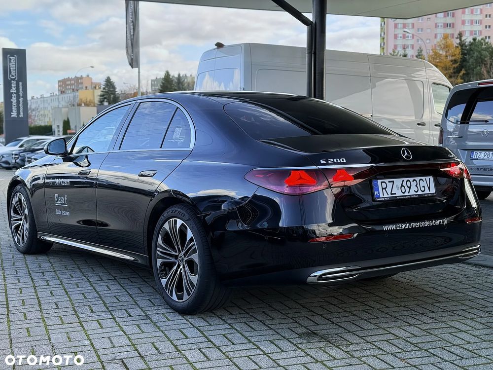 Mercedes-Benz Klasa E 200 mHEV 4-Matic Avantgarde 9G-Tronic - 6