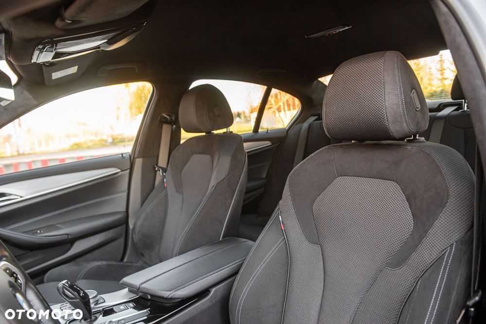BMW Seria 5 530e iPerformance xDrive M Sport sport - 11