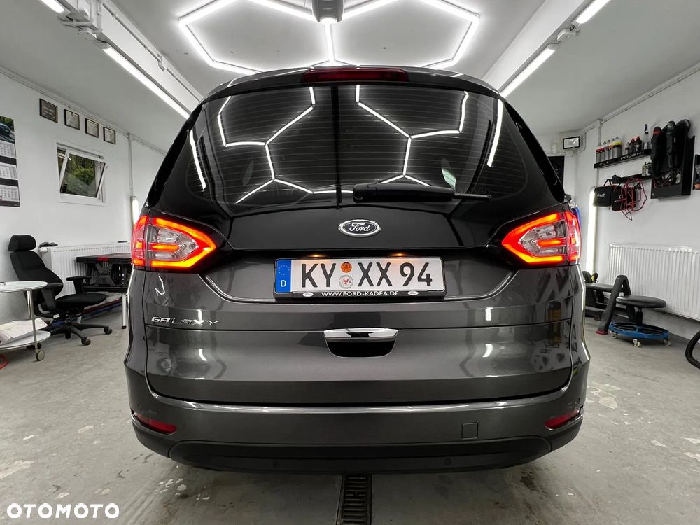 Ford Galaxy 2.0 EcoBlue Titanium - 32
