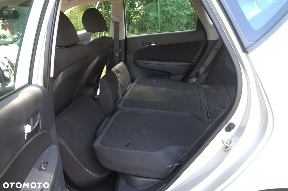 Hyundai i30 1.6 Classic - 11