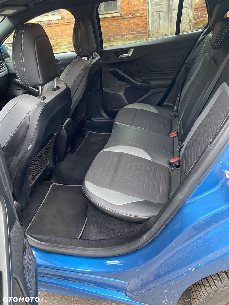 Ford Focus 2.0 EcoBlue ST - 19