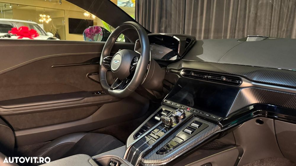 Aston Martin V8 Vantage - 27