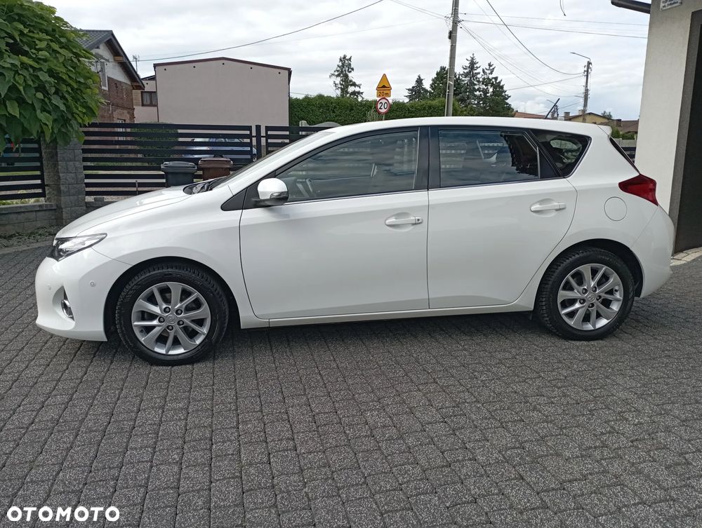 Toyota Auris 1.6 Valvematic START Edition - 10