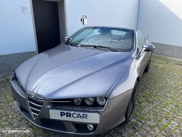Alfa Romeo Spider - 1