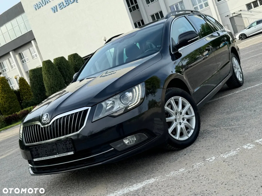 Skoda Superb Combi 2.0 TDI DSG Elegance - 10