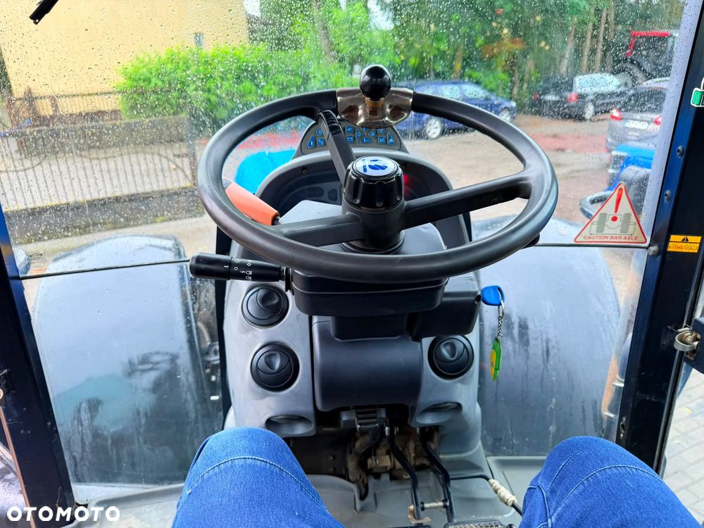 New Holland T 7050 - 16