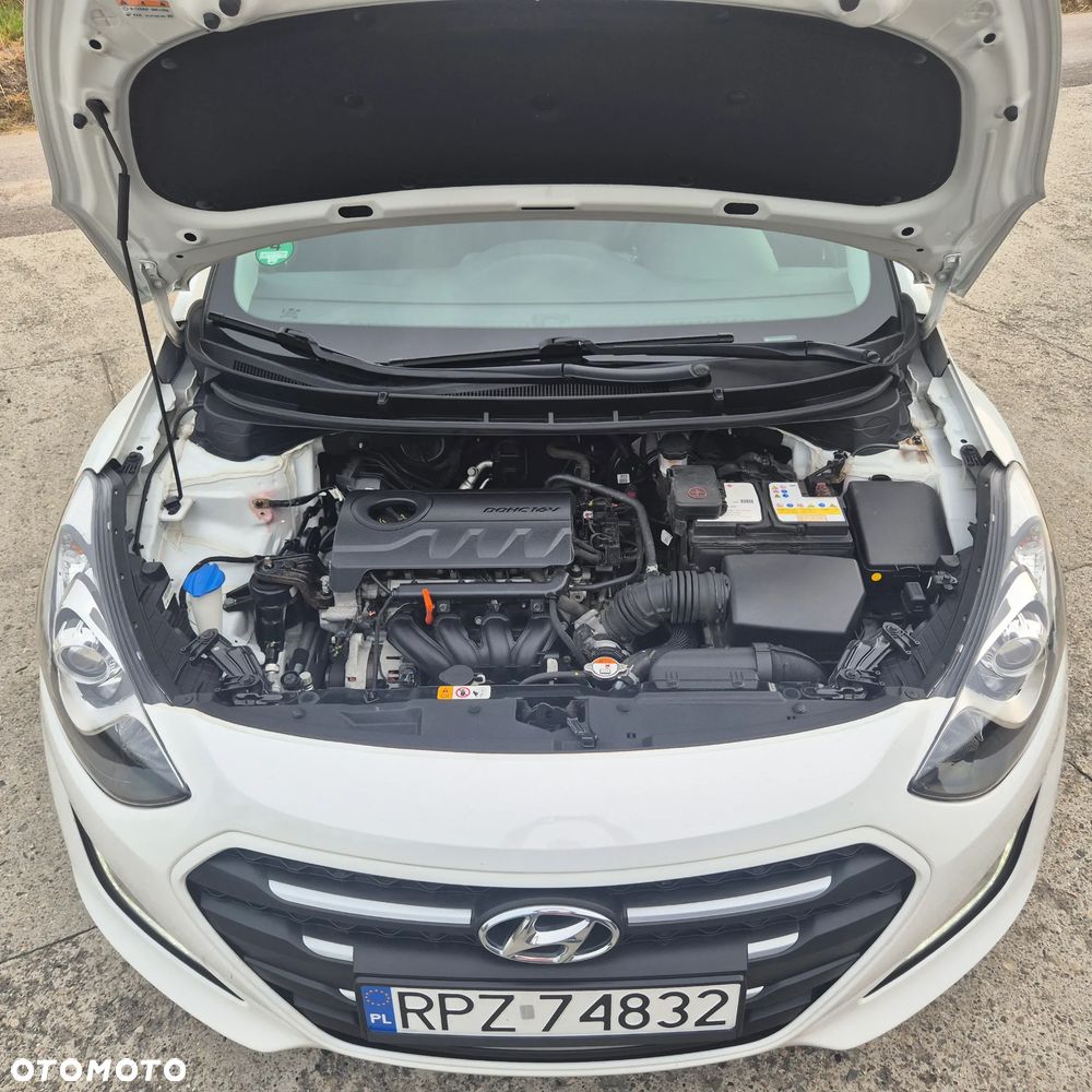 Hyundai i30 blue Kombi 1.4 Classic Navigation - 9