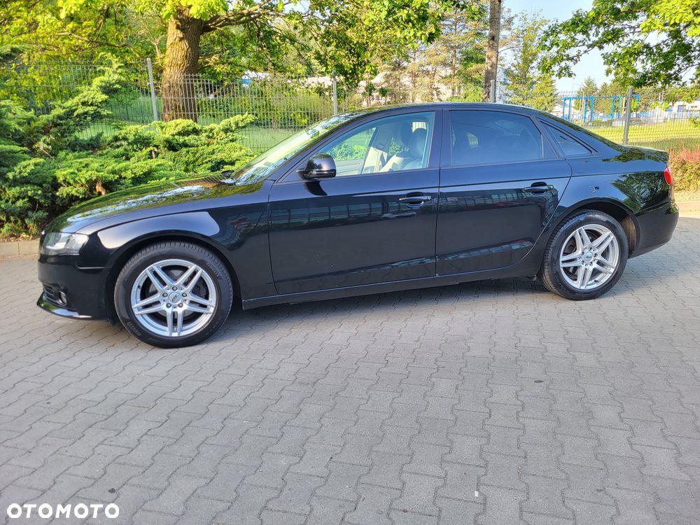 Audi A4 Limousine 2.0 TDI DPF Ambiente - 2