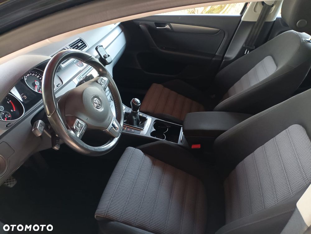 Volkswagen Passat Variant 2.0 TDI BlueMotion Technology Comfortline - 16