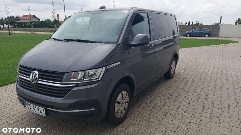 Volkswagen Caravelle - 1