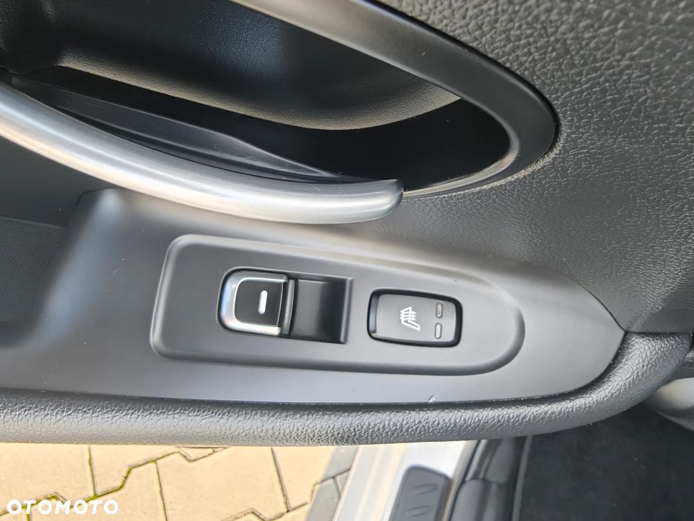 Kia Carens 1.6 GDI Dream-Team Edition - 23