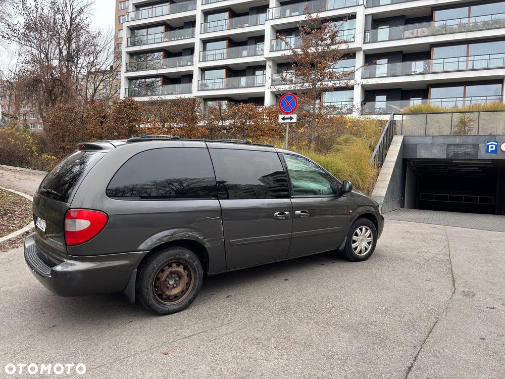 Chrysler Grand Voyager 2.5 CRD Limited - 4