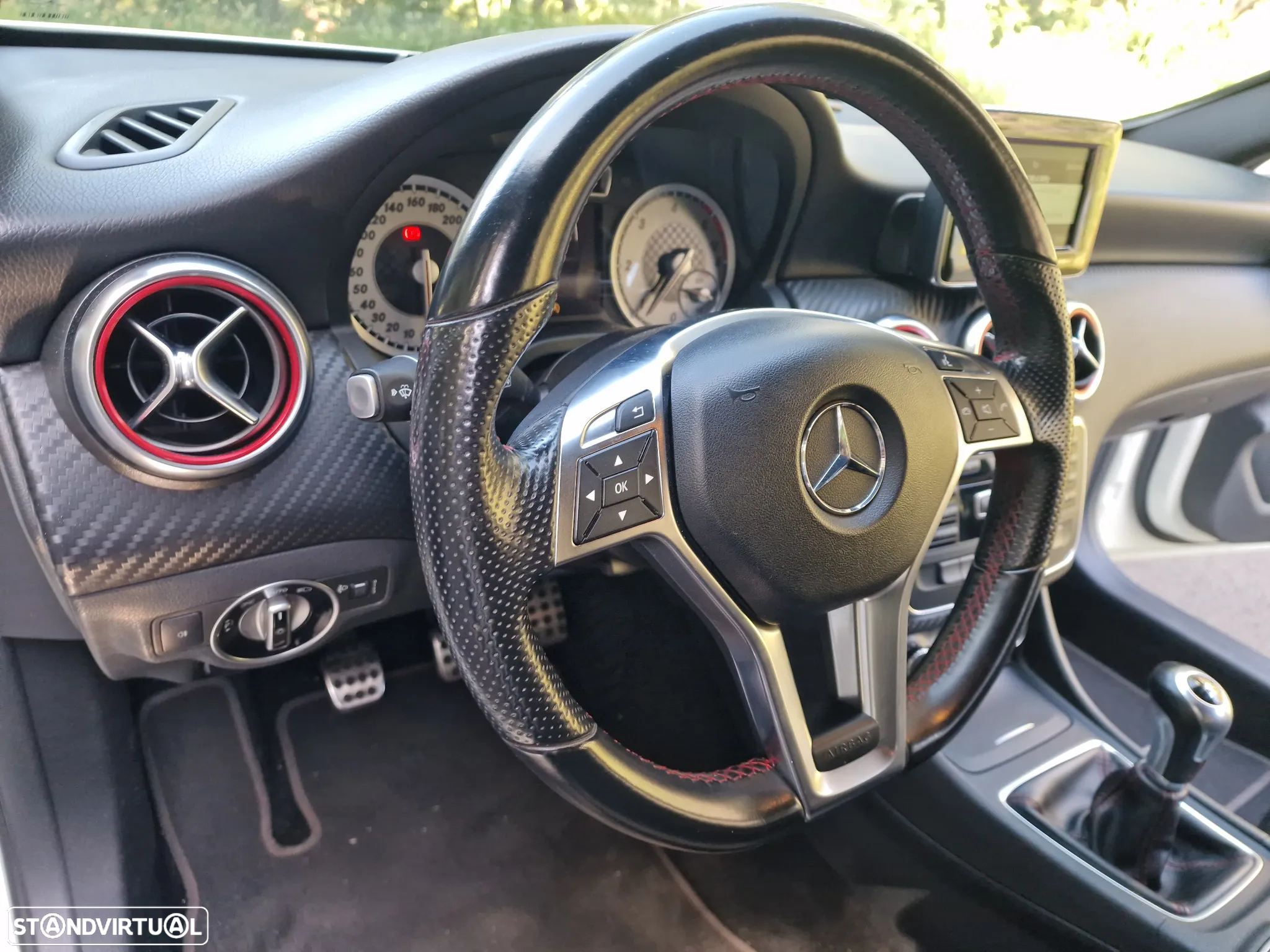 Mercedes-Benz A 180 CDi BE AMG Line - 59